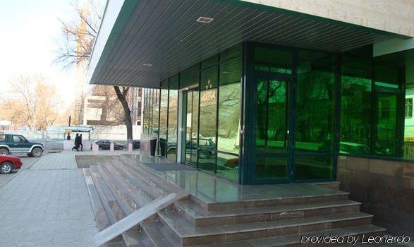 אלמטי Astra Hotel מראה חיצוני תמונה