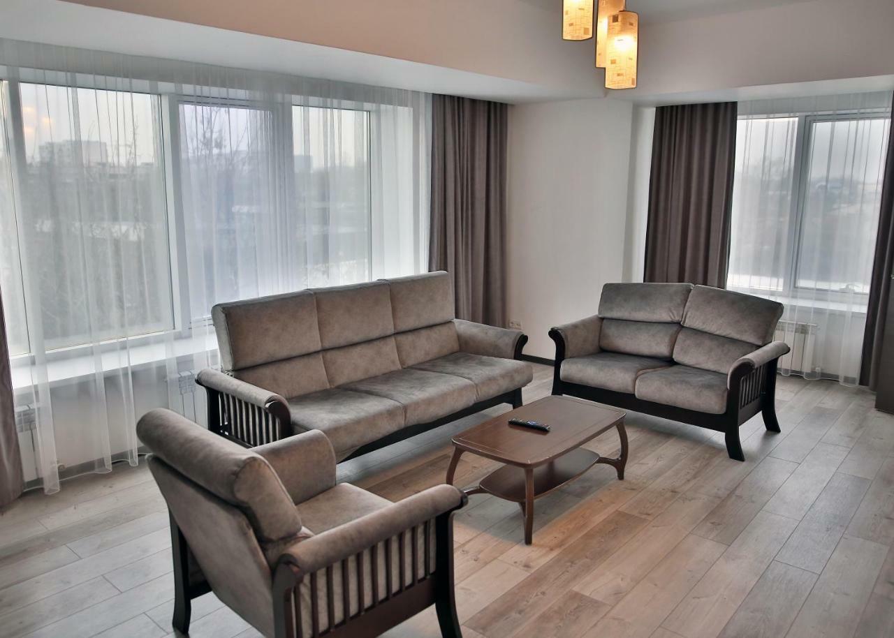אלמטי Astra Hotel מראה חיצוני תמונה