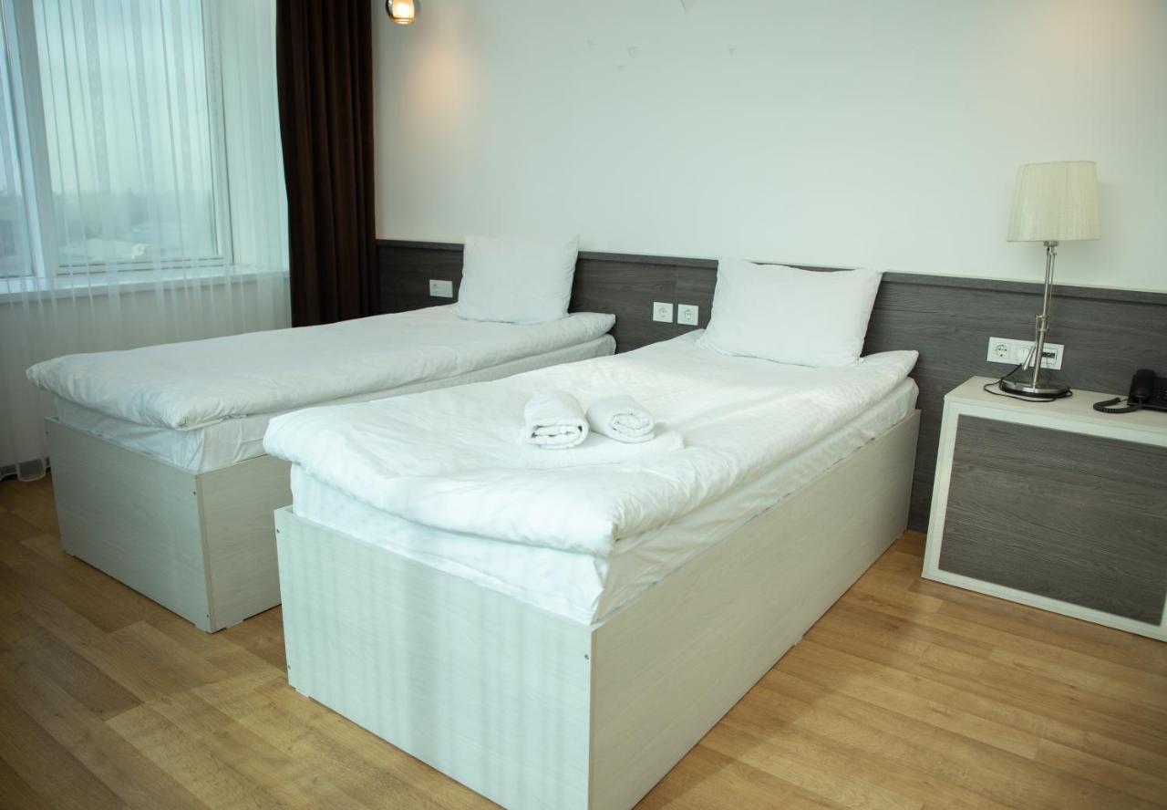 אלמטי Astra Hotel מראה חיצוני תמונה